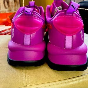 Pink Puma “Bratz” sneakers size 9